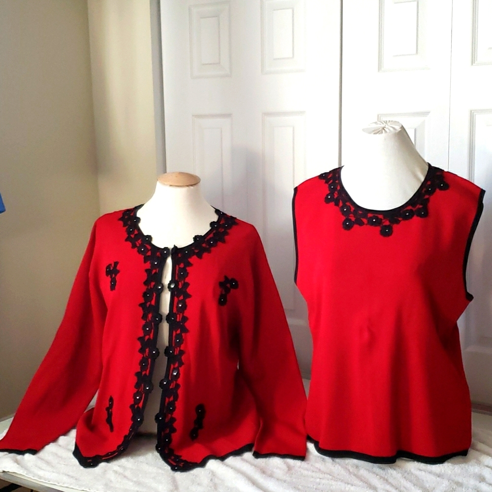 Set of two embroidered pieces